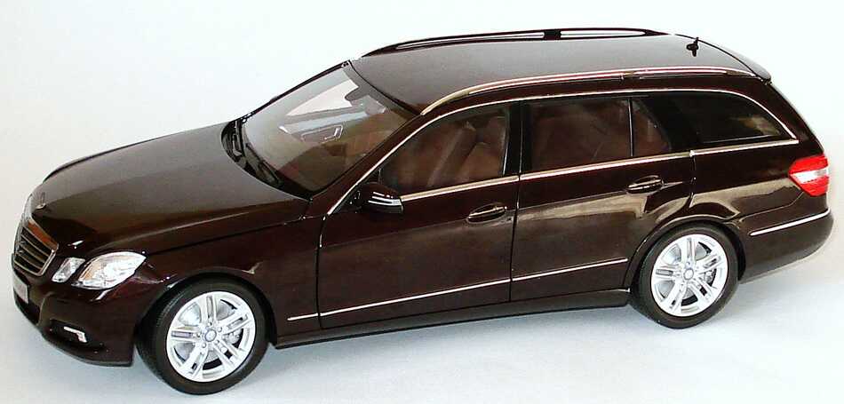 1:18 Mercedes-Benz E-Klasse T-Modell (S212) Avantgarde cupritbraunmet. (MB) 