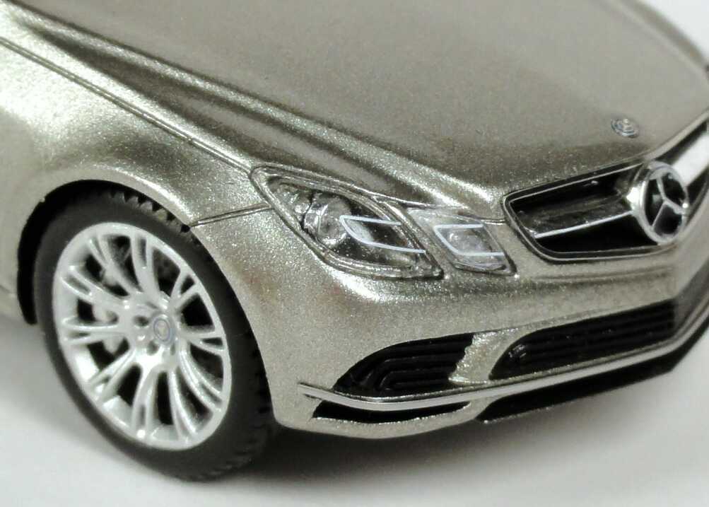 1zu43_Mercedes-Benz_Concept_Fascination_tierra-del-fuego-grey-bright_MB_Minimax_B66960233_21689_08.JPG