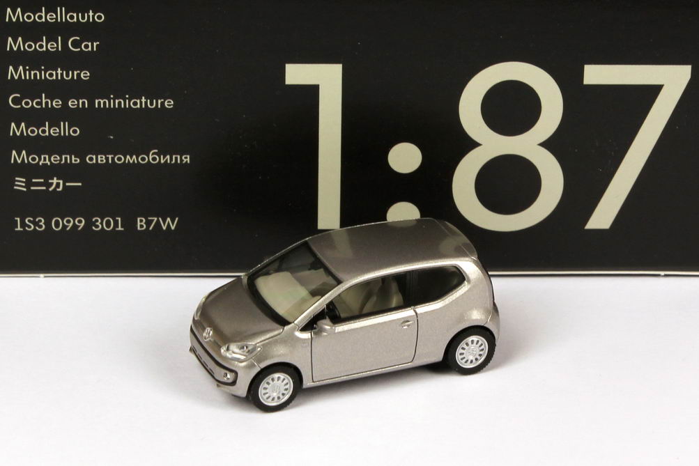 Volkwagen Tiguan II Tungsten Silber Grau Metallic 2. Generation Ab 2015 H0  1/87 Herpa Modell Auto mit individiuellem Wunschkennzeichen
